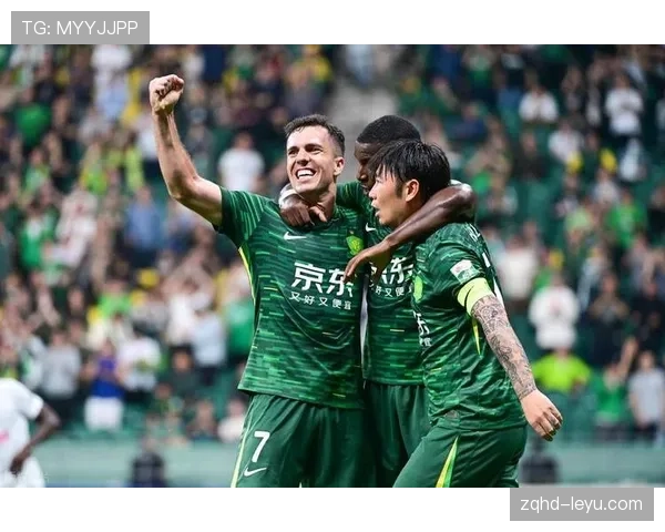 北京国安陷危机！欠薪36亿、大巴被查封，球迷愤怒：半程冠军为何崩盘？