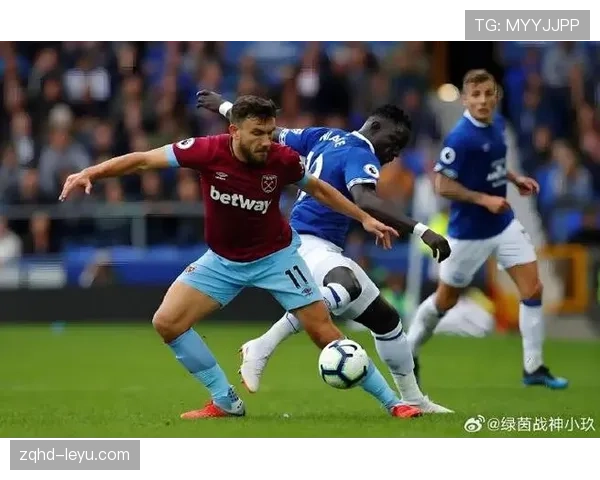 西汉姆联激战热刺，英超积分榜争夺白热化