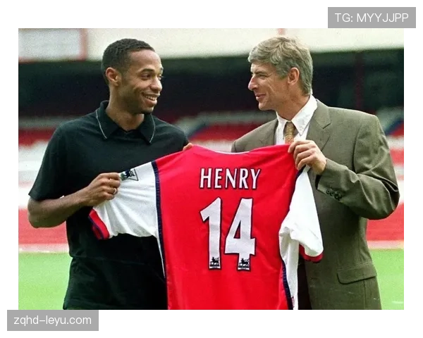 维尼修斯与亨利:边锋影响力与历史地位差距解析 维尼修斯与亨利:边锋影响力与历史地位差距解析